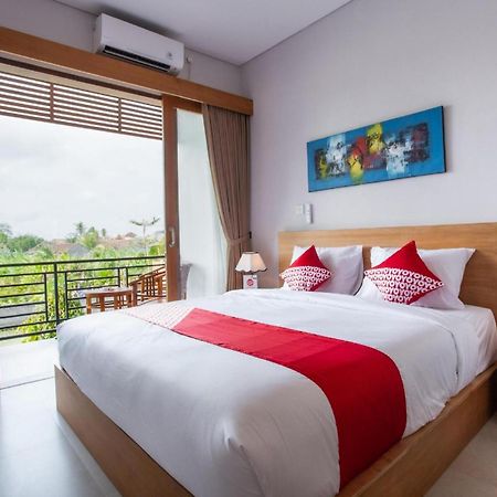 Oyo 1207 Pondok 789 Near Canggu Echo Beach Buitenkant foto