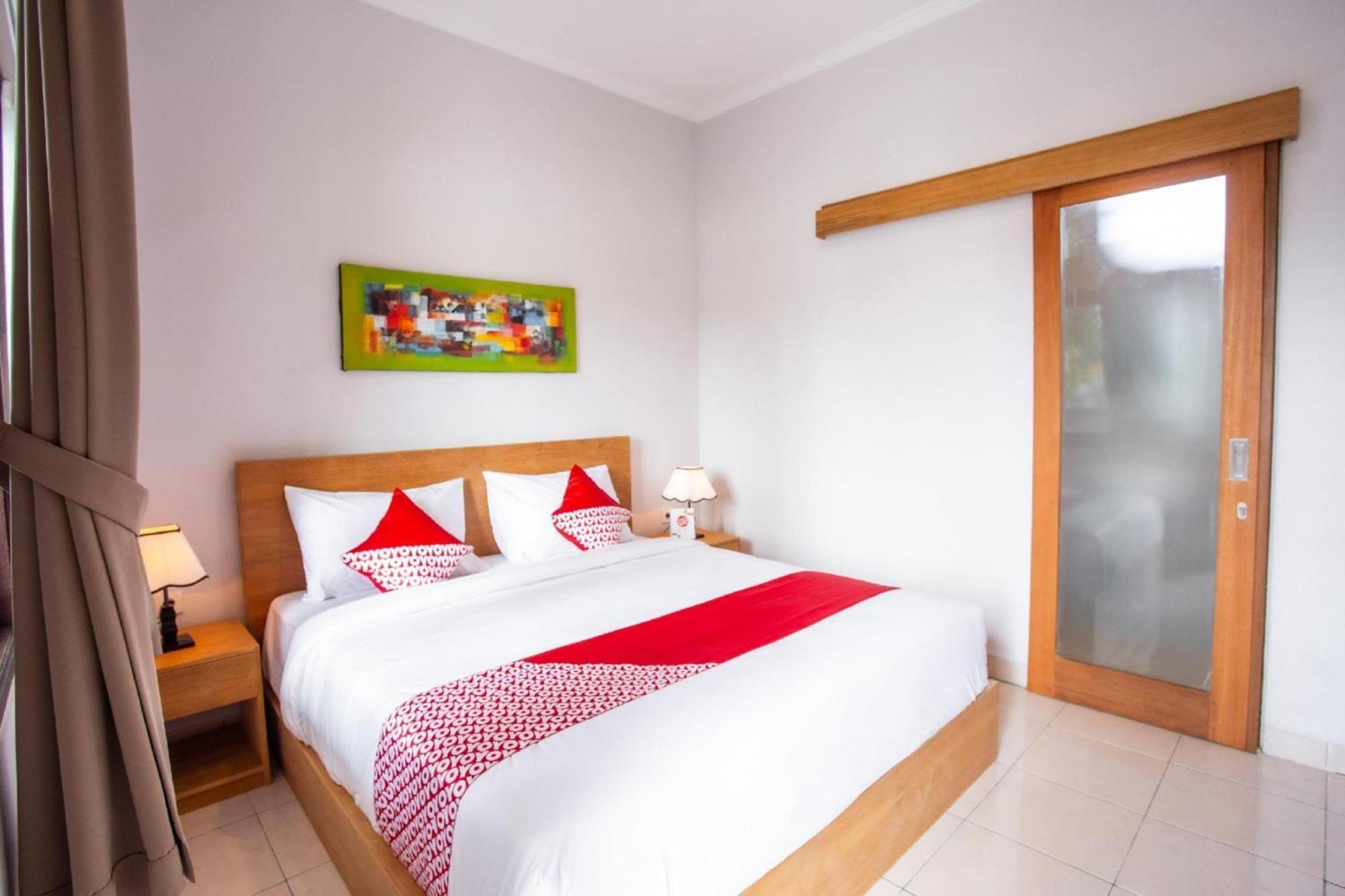 Oyo 1207 Pondok 789 Near Canggu Echo Beach Buitenkant foto