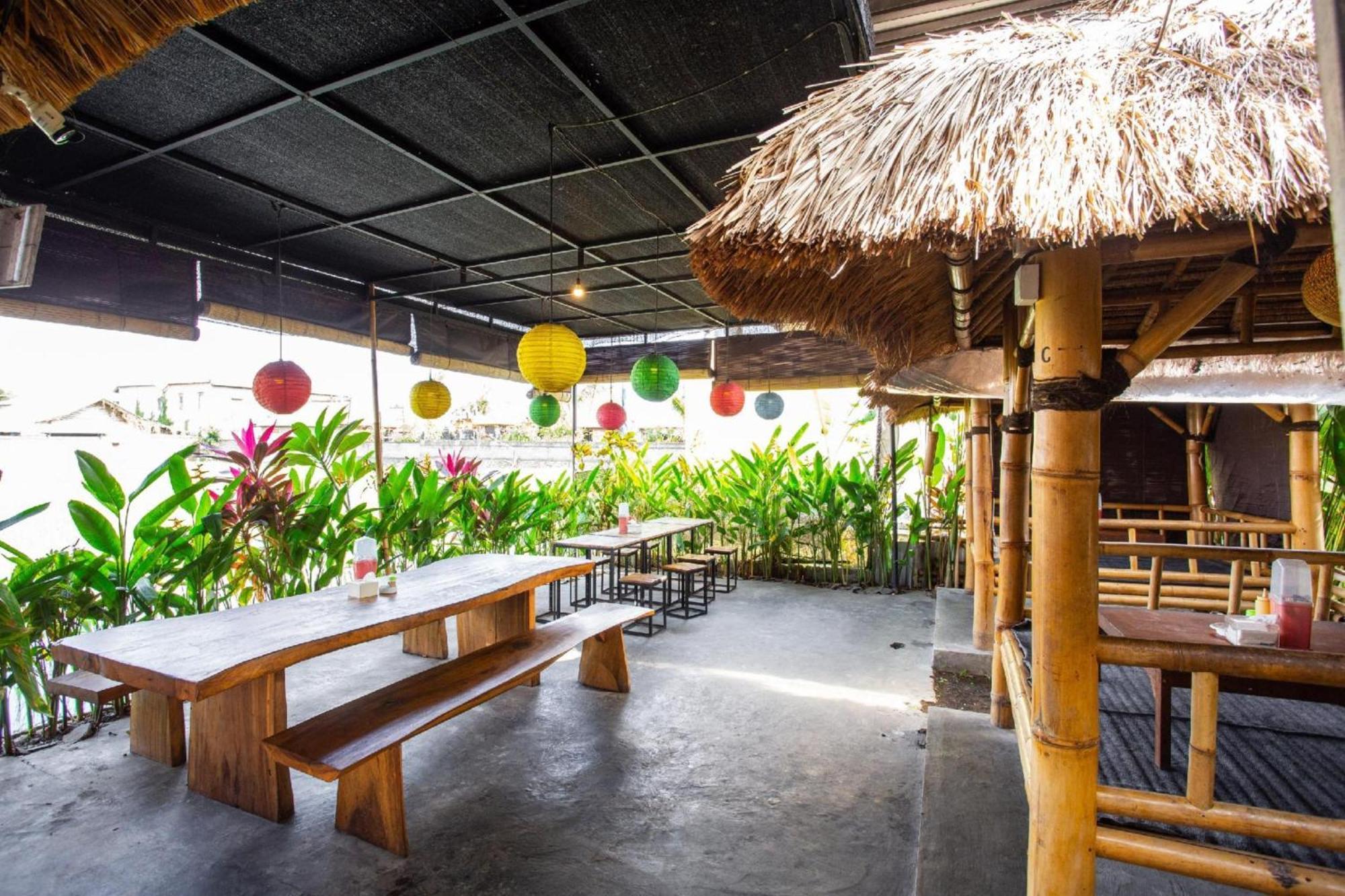 Oyo 1207 Pondok 789 Near Canggu Echo Beach Buitenkant foto